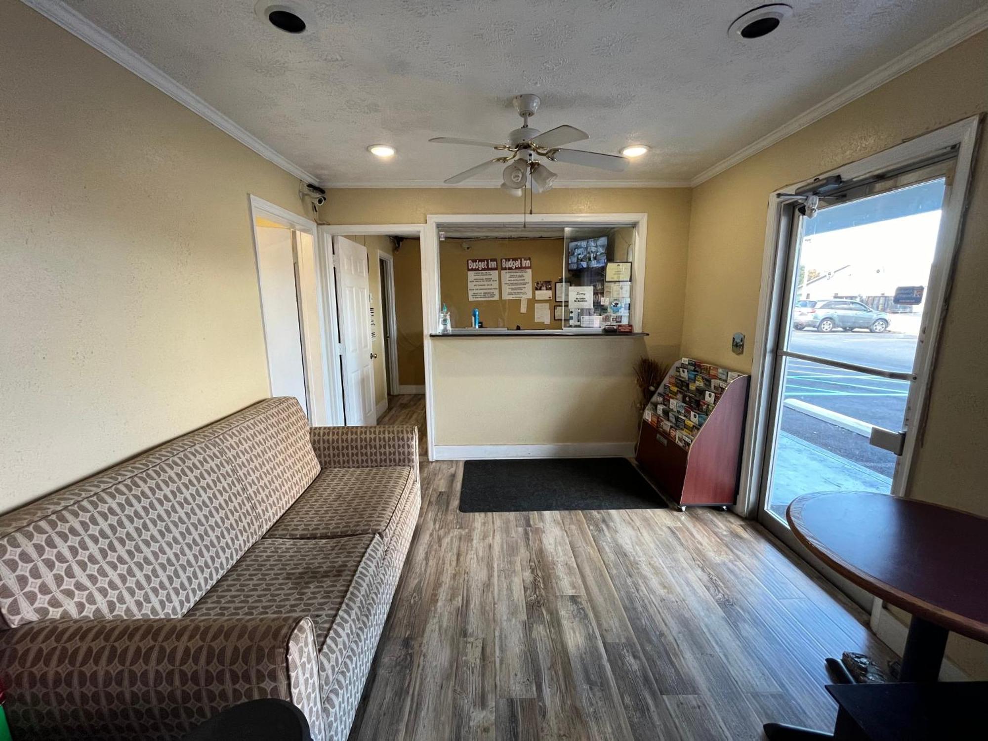 Budget Inn By Oyo Nassawadox Hwy 13 Esterno foto